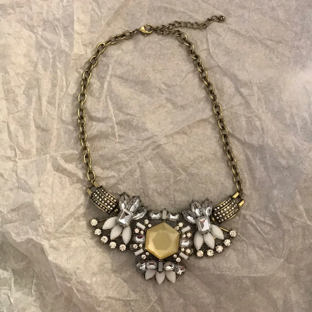 Vintage Style Bling Statement Necklace - Picture 3 of 12